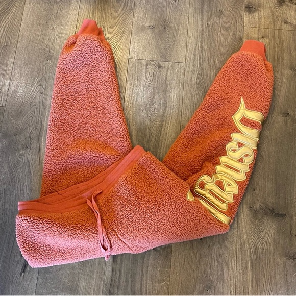 Disney Spirit Jersey Disneyland Fuzzy Joggers Size Large - Picture 4 of 6